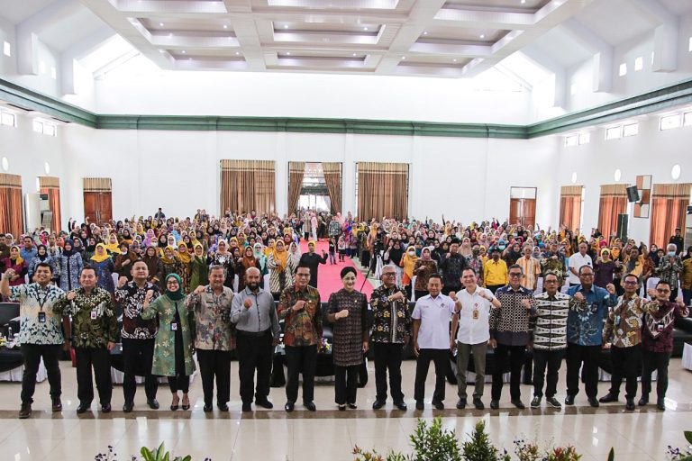 Ribuan Pelaku UMKM dan IRT Ant...